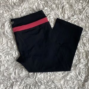 Forever 21 Capri workout pants size xs